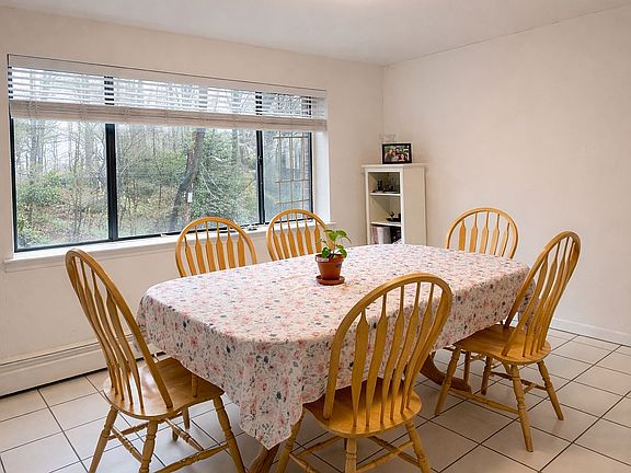 3rd image of 4618 Arlington Ave
