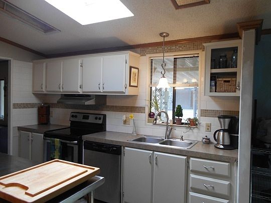 2nd image of 16600 25th Ave NE Unit 25