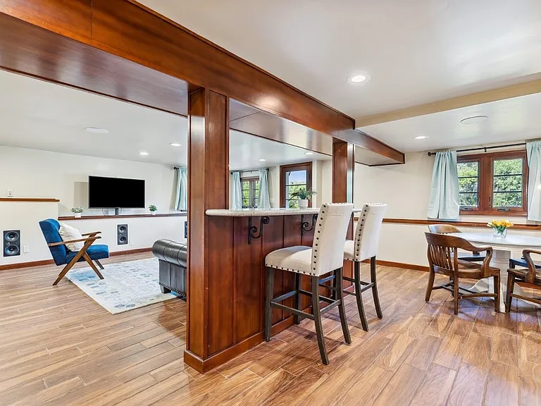 333 Crest Dr — Photo 4