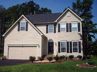 1300 Piney Ridge Ct, Richmond, VA 23223