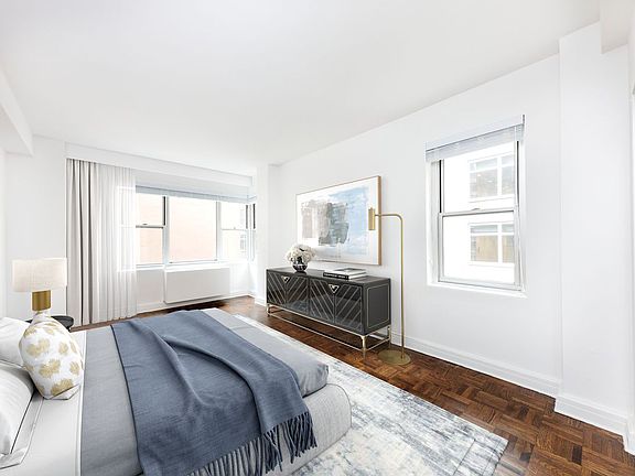 3rd image of 136 E 55th St APT 4P