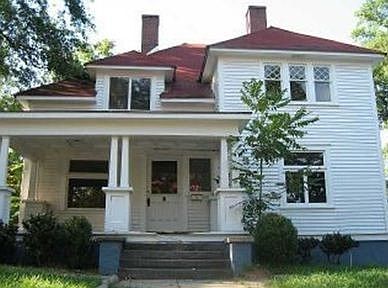 1st image of 157 Forest Ave NE