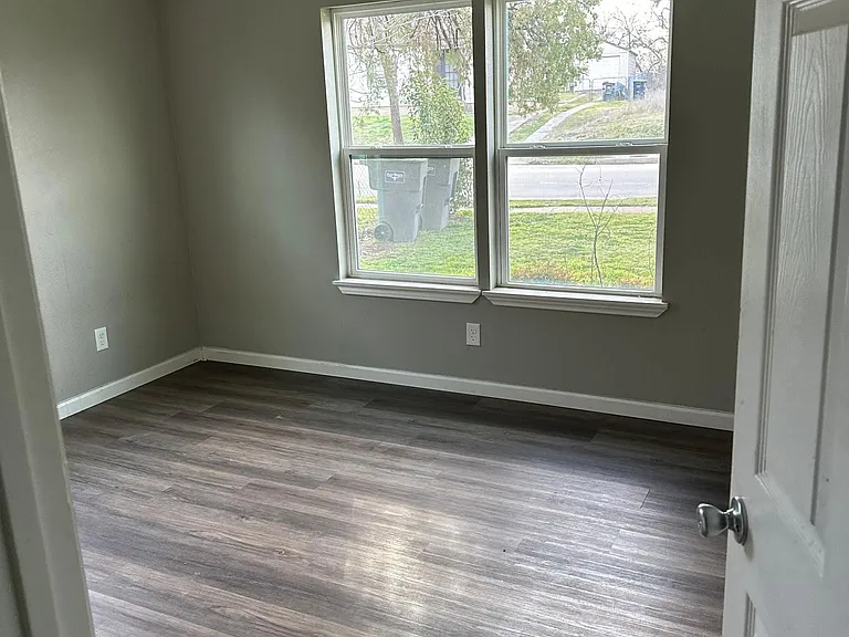 2401 Shropshire St — Photo 18