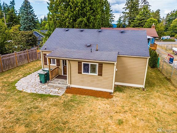 3rd image of 15404 81st Ave NE