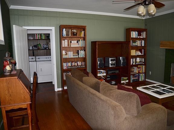 5th image of 205 Montis Dr