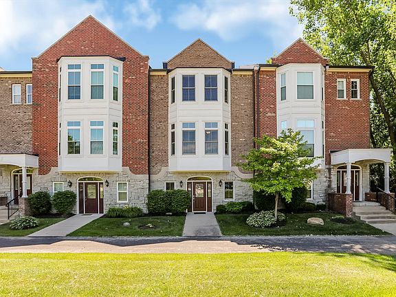 3rd image of 11864 Salerno Ct