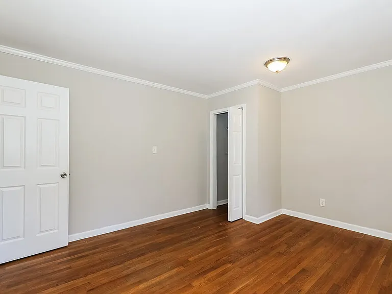 4775 Ben Hill Rd — Photo 13