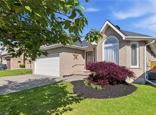 36 Garners Ln, Brantford, ON N3T 6P5