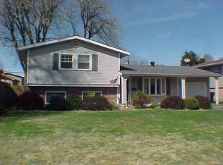 7 Frontenac Ln, Granite City, IL 62040