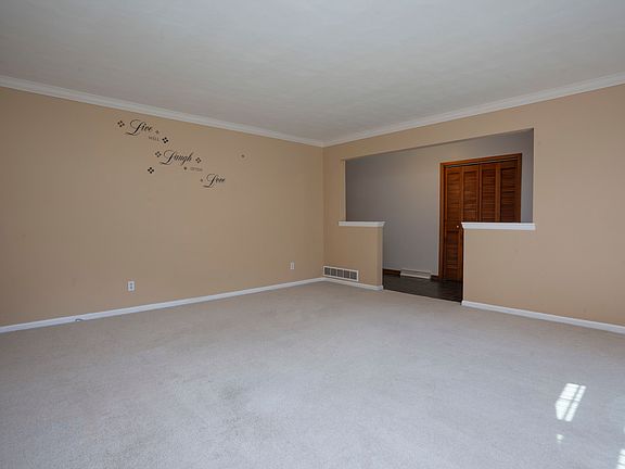 5th image of 3381 Conover Dr