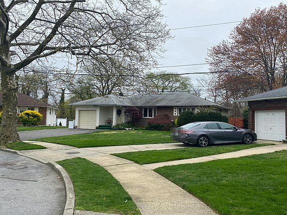 3rd image of 1369 Carole Ct