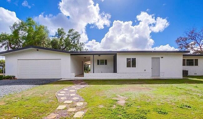 1st image of 11433 Eucalyptus Hills Dr