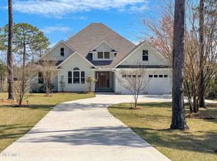 514 N Shore Dr, Southport, NC 28461