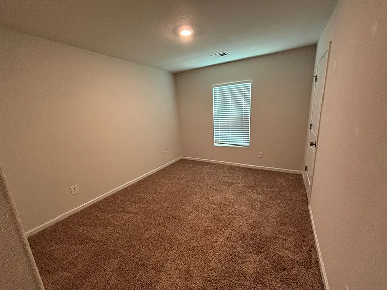 127 Sundew Rd — Photo 13