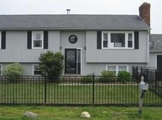 51 Middle Rd, Narragansett, RI 02882