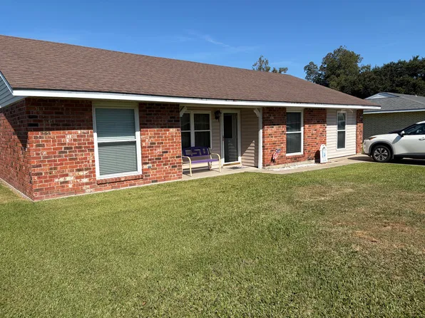 2415 Saint John Pl, Donaldsonville, LA 70346