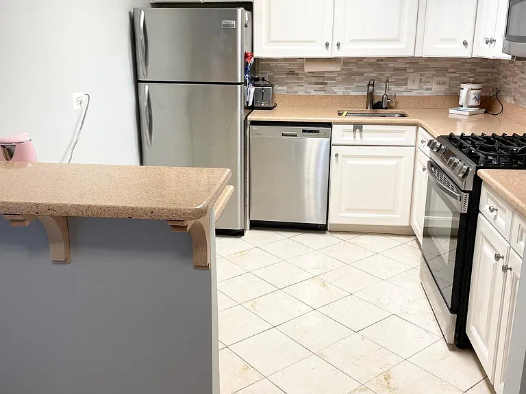 8315 N Brook Ln — Photo 5