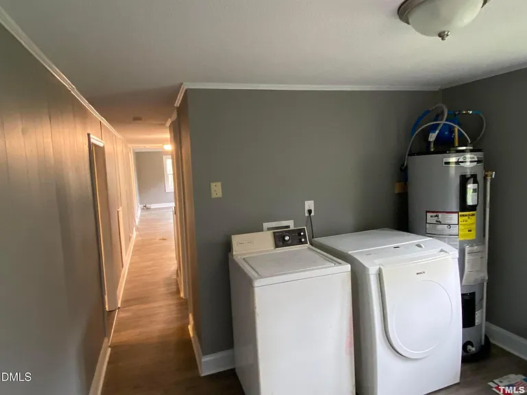 171 W Holly Springs Rd — Photo 17