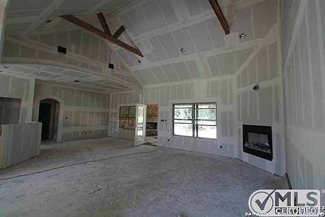 4th image of 105 Rosewood Dr