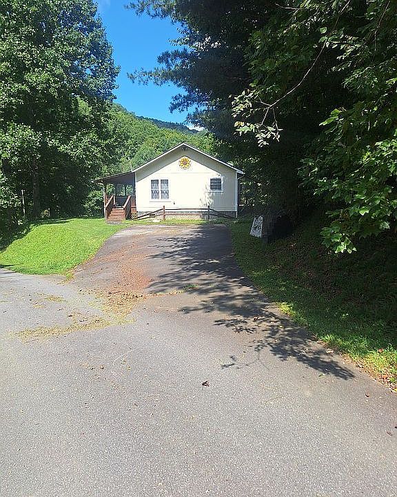 1st image of 115 Hayes Lossie Rd