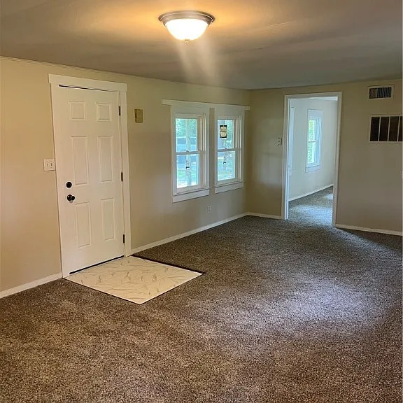 3907 Woodlawn St — Photo 5