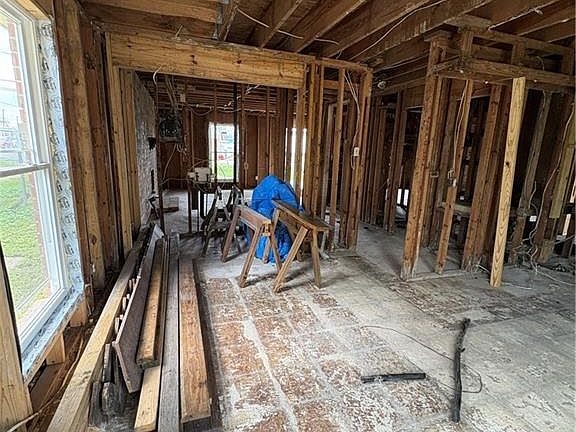 3rd image of 1864 Farragut St