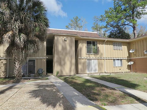 3rd image of 507 NW 39th Rd APT 210