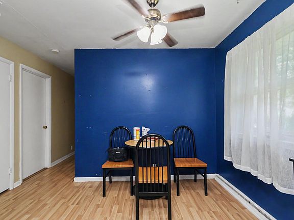 4th image of 598 Rosedale Ave