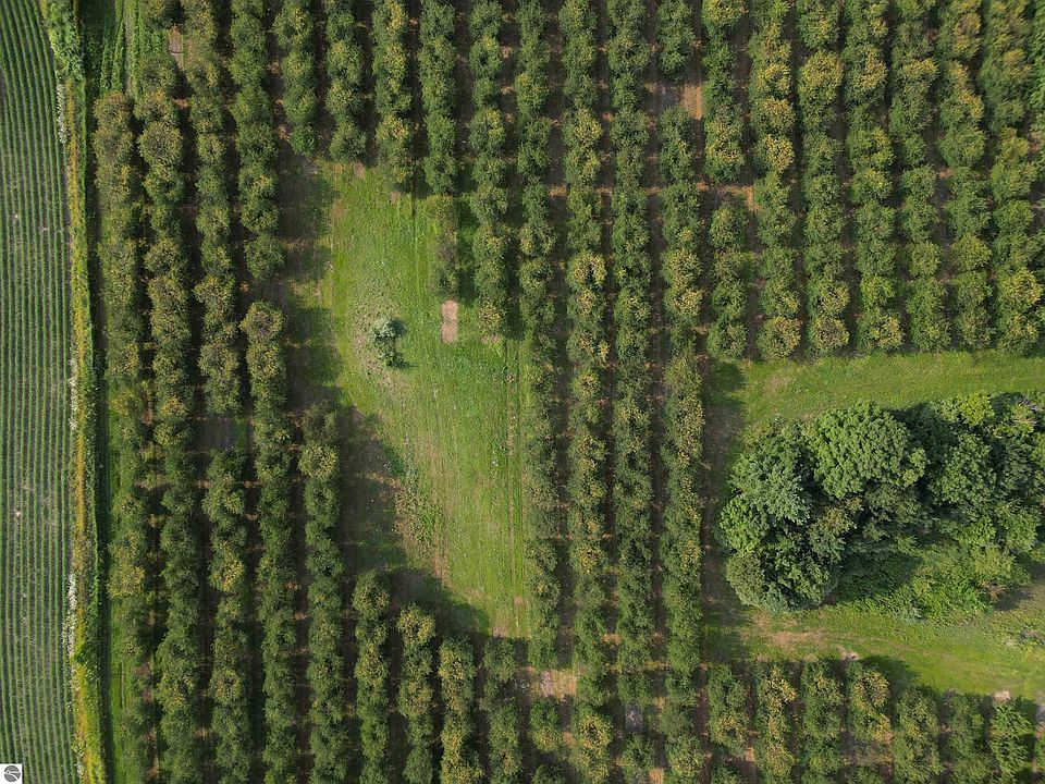 1st image of 0 E Traverse Hwy