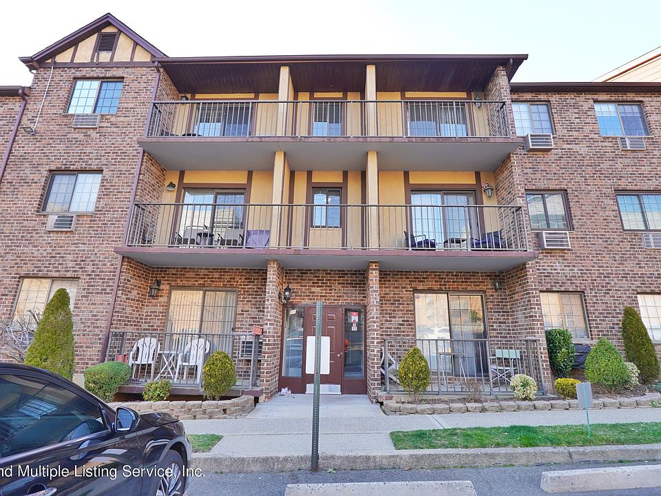1st image of 20 Donna Ct APT 11