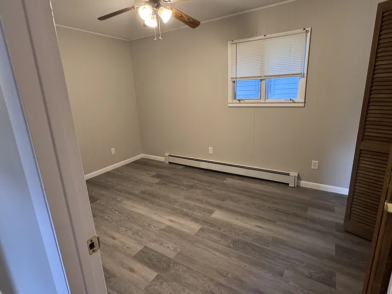 114 N Chase St — Photo 12