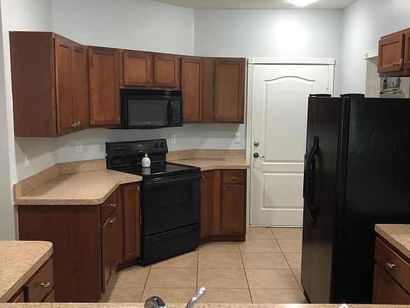 4th image of 2546 Creekside Dr