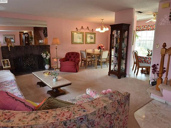 4th image of 2456 Driftwood Way