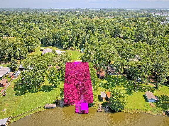 3rd image of 260 Lake Dr