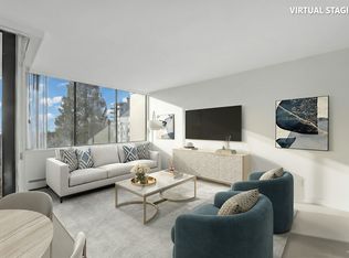 1737 Duchess Ave #502, West Vancouver, BC
