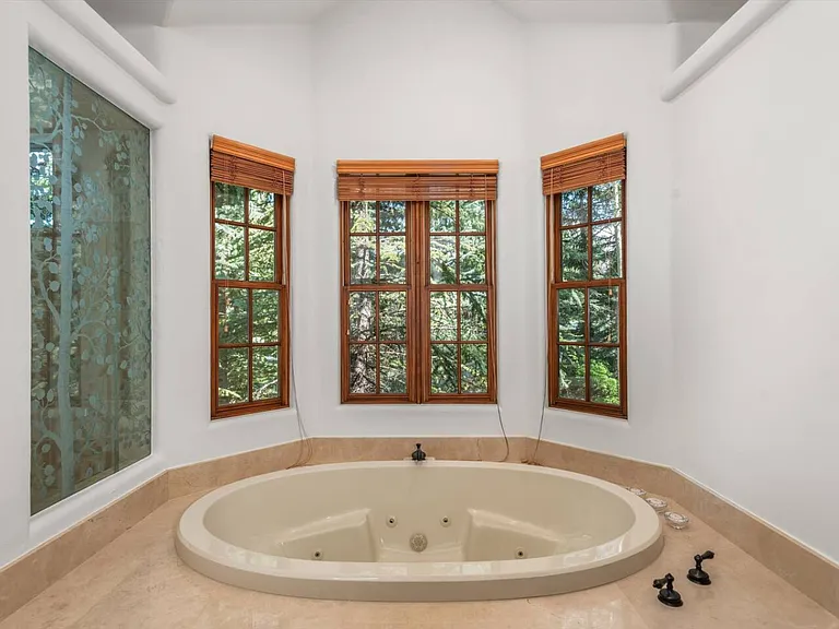27 Timber Ridge Ln — Photo 35