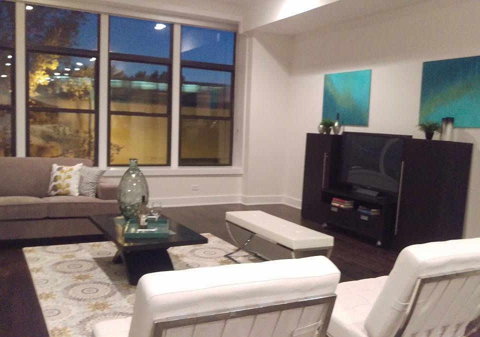 1st image of 1743 N Milwaukee Ave #2