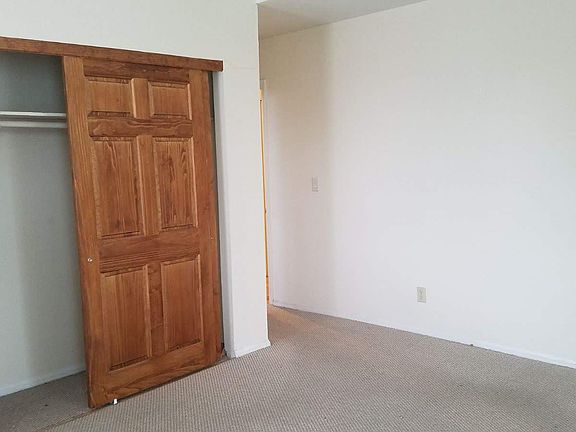 3rd image of 6012 McPherson Ave #3W