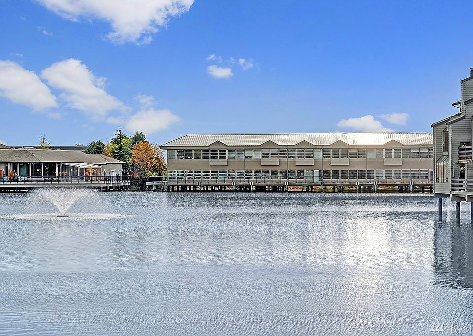 1st image of 4 Lake Bellevue Dr APT 104