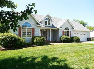 802 Winchester Dr, Rolla, MO 65401