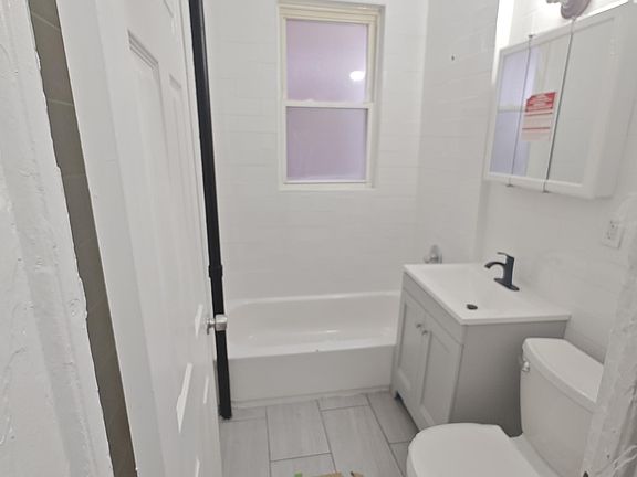 5th image of 50 Van Cortlandt Park Ave APT 3