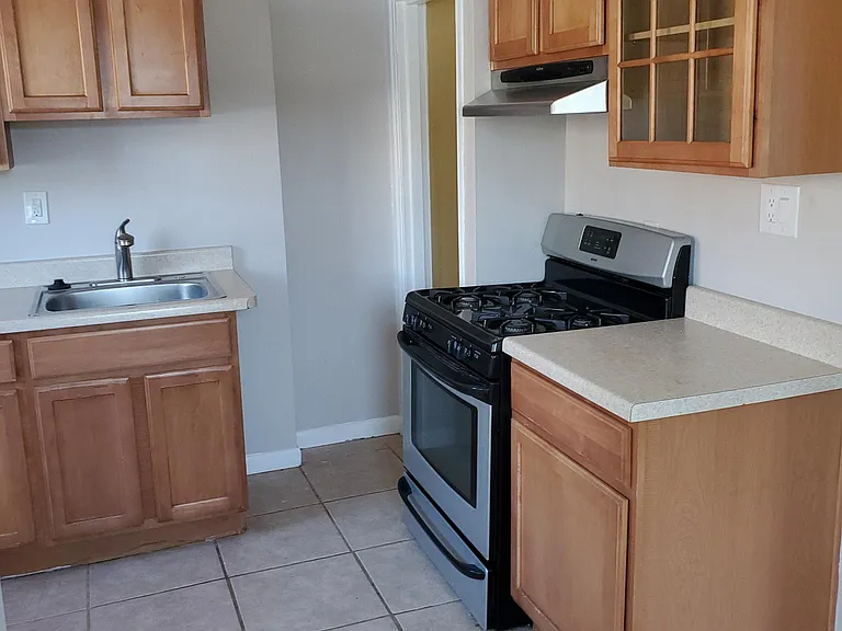 524 Duncan Ave — Photo 6