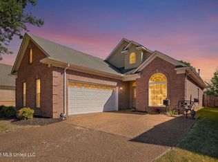 1091 Warwick Pl, Southaven, MS 38671
