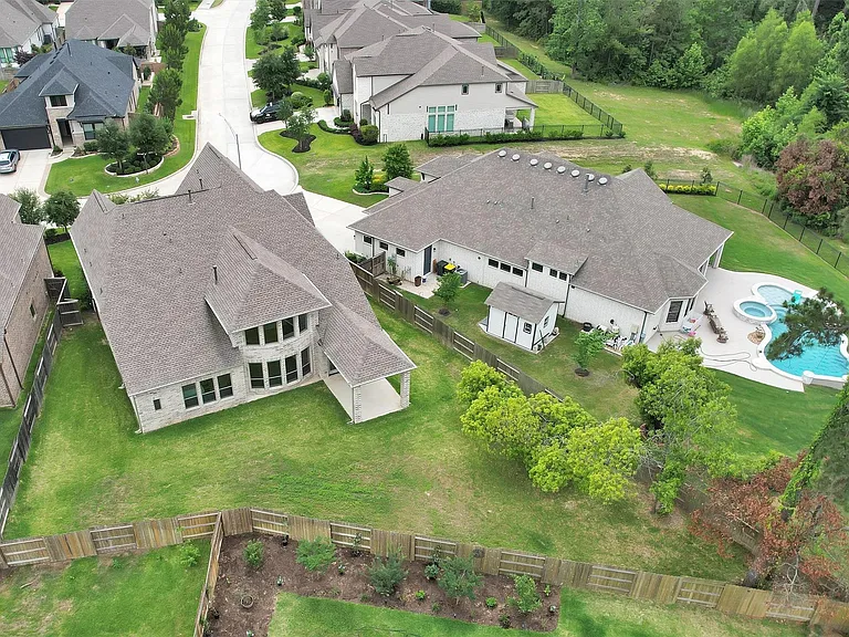 634 Cibolo Creek Dr — Photo 49