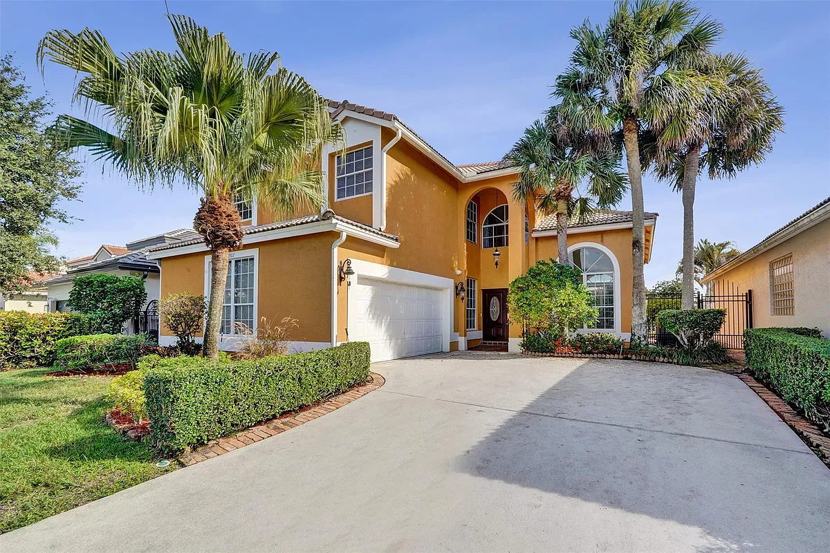 Building Photo - 10902 Tamoron Ln