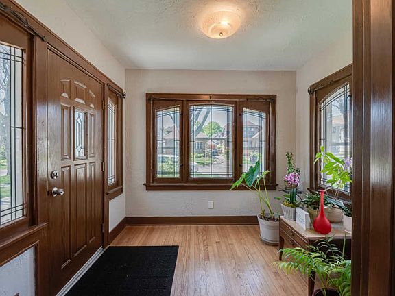 4th image of 2634 N 69th St
