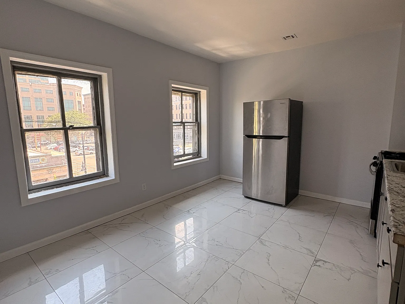 1 bed, $1,300 — Photo 2