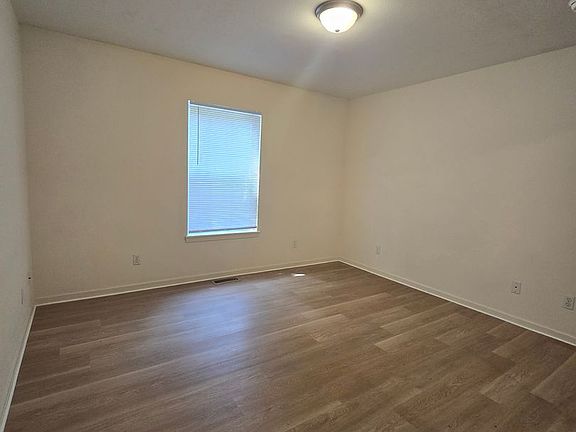 4th image of 407-411 Richard Dr #411-F