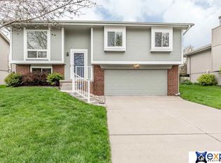 15280 Grover St, Omaha, NE 68144