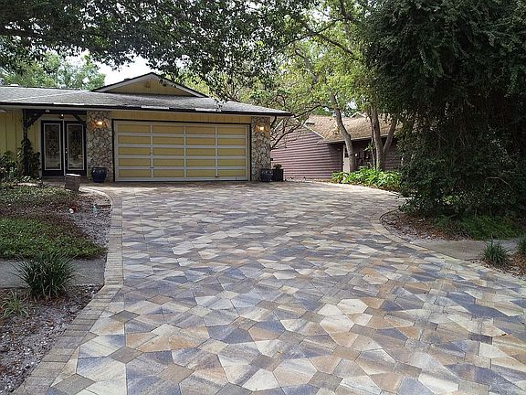 5 car pavered driveway